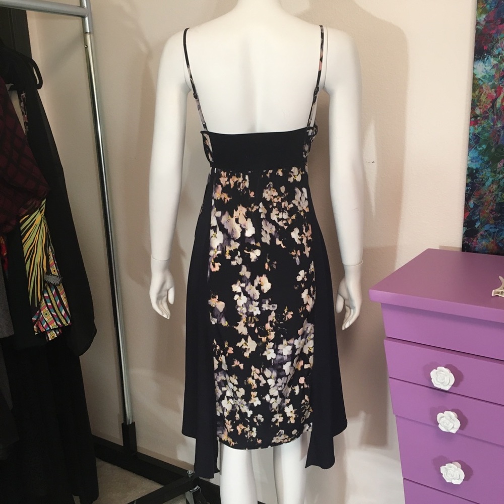 Vera Wang Handkerchief Navy Floral Dress - Picture 4 of 16